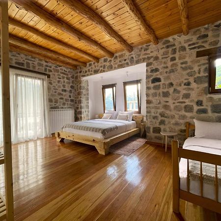 טת Valter & Drita'S Guesthouse מראה חיצוני תמונה