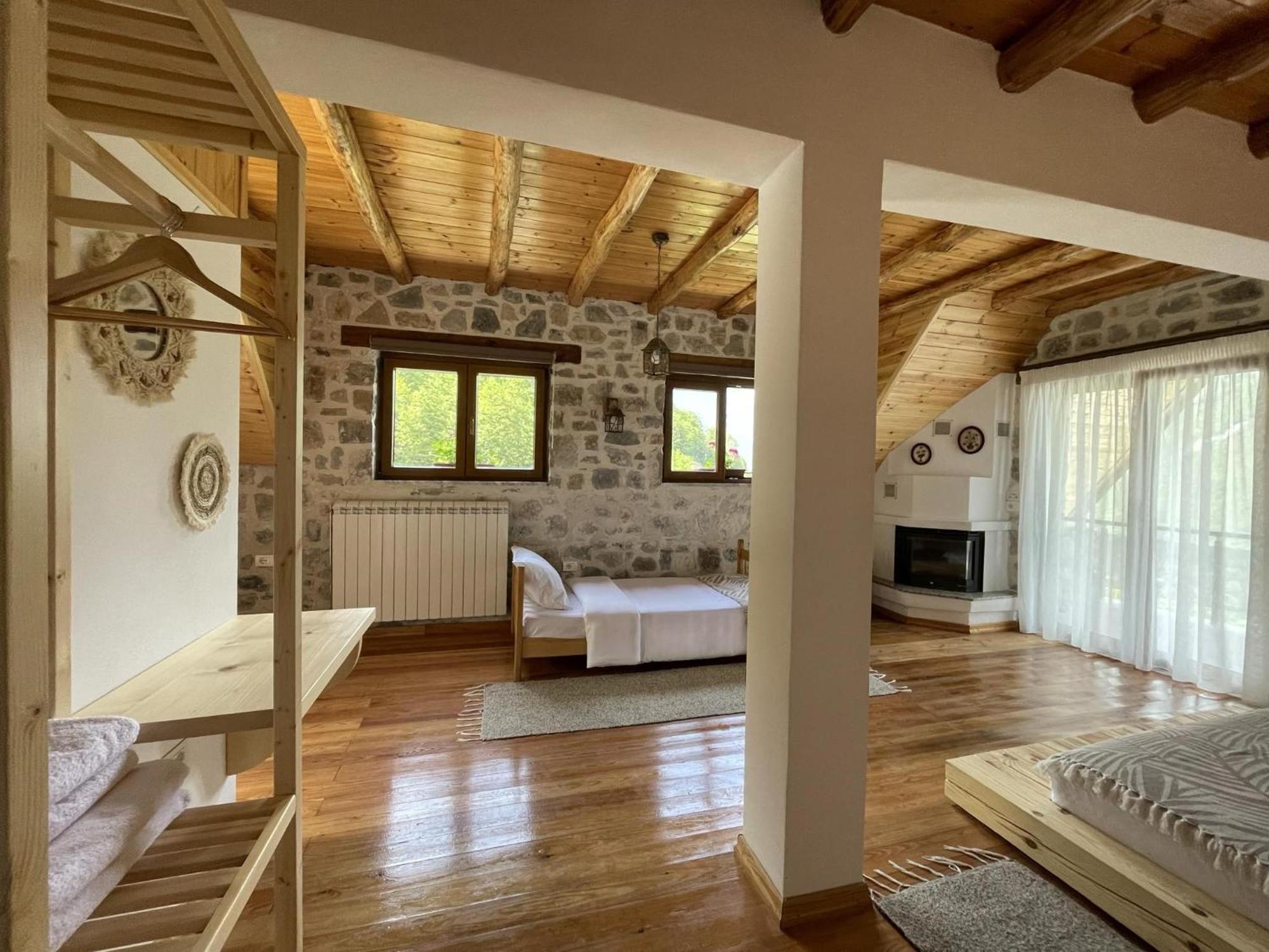 טת Valter & Drita'S Guesthouse מראה חיצוני תמונה
