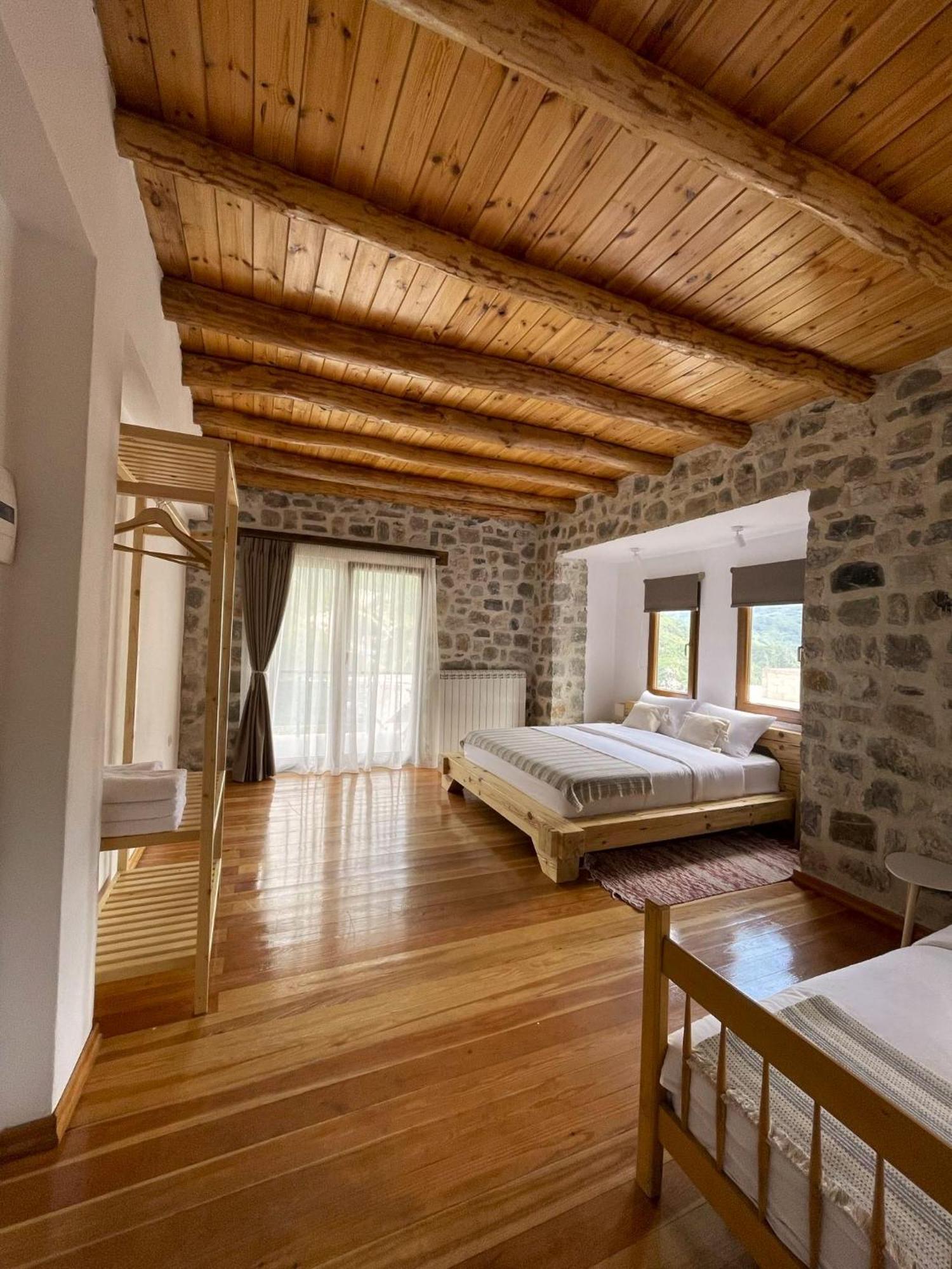 טת Valter & Drita'S Guesthouse מראה חיצוני תמונה